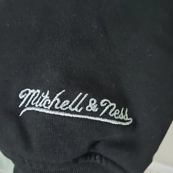 Mitchell & Ness NFL Throwback Philadelphia Eagles Hoodie 4XLT – Rare Big & Tall Sweatshirts & Hoodies